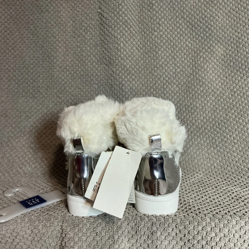 BabyGAP Cozy Critter Snow Boots‎ Toddler Girl Size 5 NWT